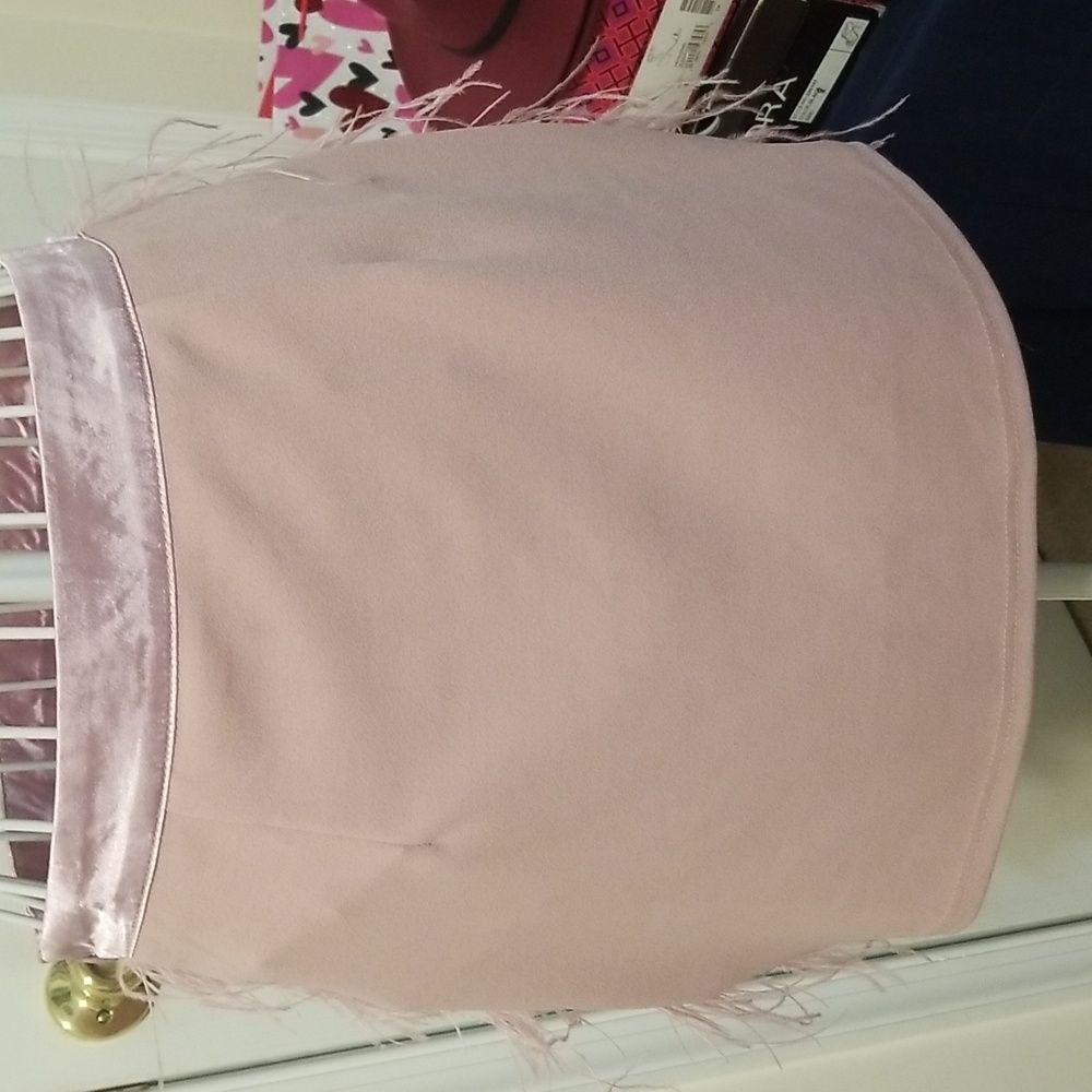 Missguided pink petite ostrich feather miniskirt. Size 2 petite. NWT - Picture 5 of 11